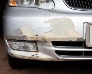 Comment réparer une peinture de voiture qui s’écaille ?